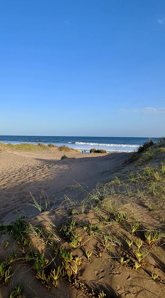 Venta casa de 3 ambientes a 2 cuadras del mar 