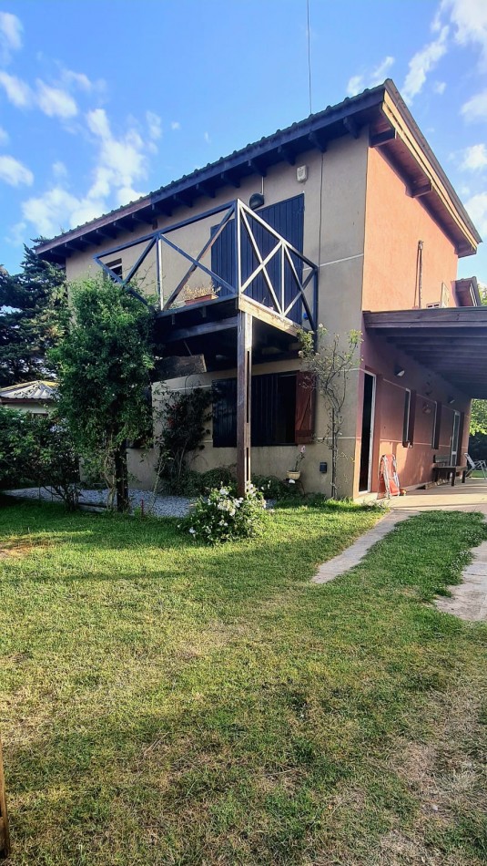 Venta casa de 3 ambientes a 2 cuadras del mar 