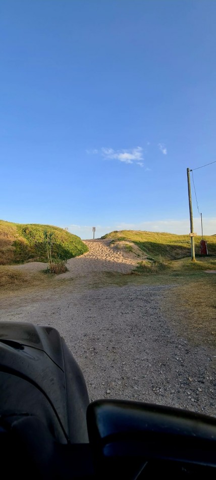 Venta casa de 3 ambientes a 2 cuadras del mar 