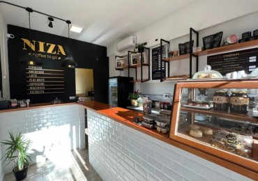 Venta fondo con habilitacion como cafe al paso 